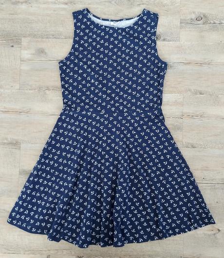 Letné námornícke šaty, 40