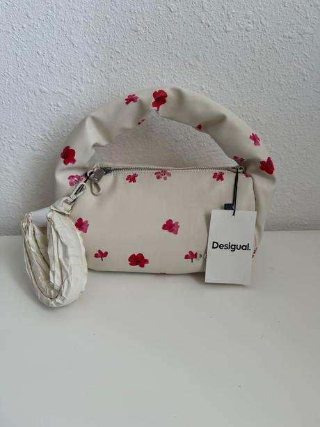 Desigual kabelka s visačkou, desigual