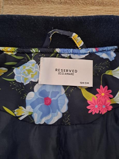 Bombera, reserved,134