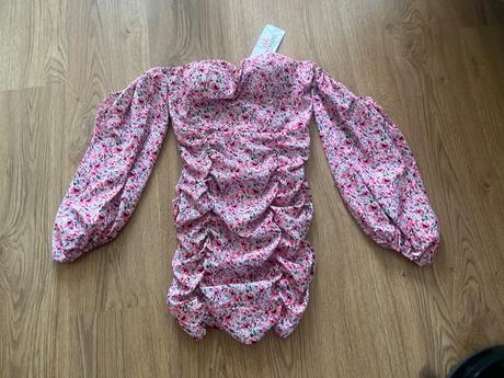 Šaty kvetinkované xs-s, s