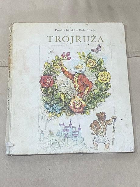 Kniha- trojruža,