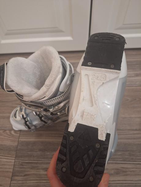 Lyžiarky, fischer,37