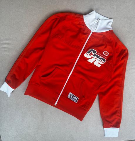 Mikina nike ktorá oživí každý outfit, nike,s