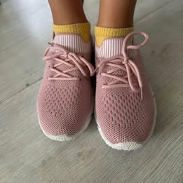 Ľahké tenisky s bielou podrážkou aj na telesnú, 30 / 31