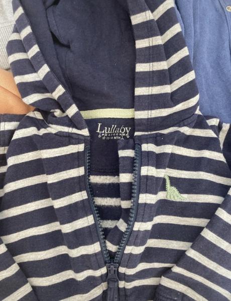 Mikiny s kapucňou, reserved,86