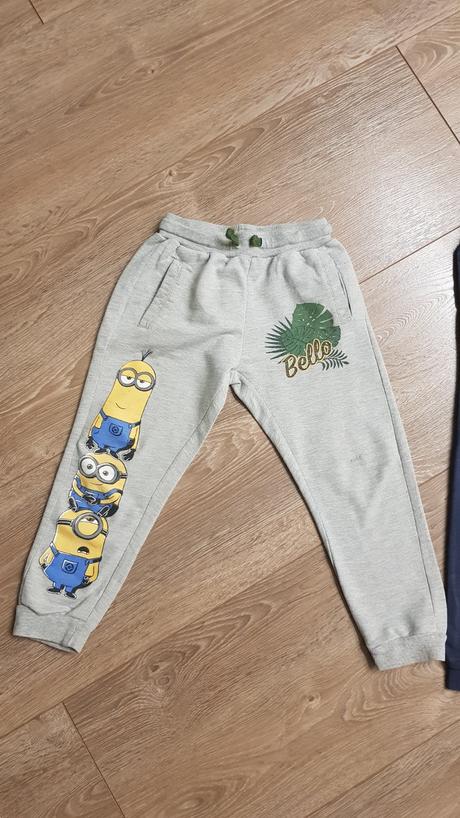 Chlapčenské tepláky 2 ks spolu za 3,50 eur, lupilu,110