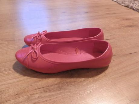 Červené balerínky, 36