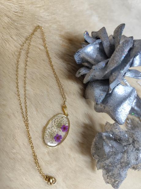 Zivicove prívesok z retiazkou,