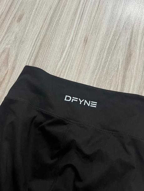 Legíny, s