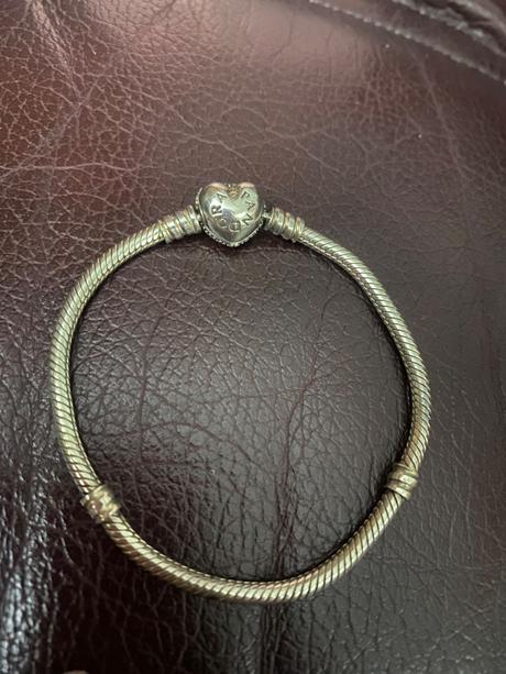 Pandora srdiečkovy naramok, pandora