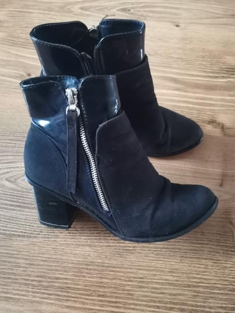 Členkové čižmičky, 37