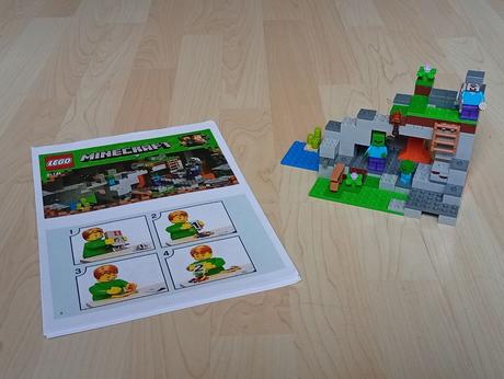 21141 lego minecraft - jaskyňa so zombie, 