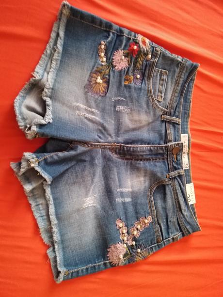 Kratasy nové, amisu,38