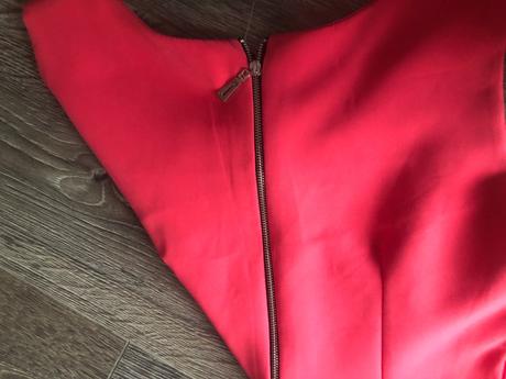 Puzdrové šaty s, s