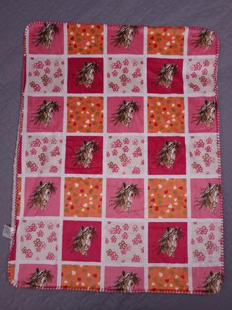 Konikova deka so srdieckami, velmi pekny stav,