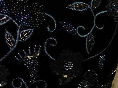 Luxusny velmi pekny zamatovy top na slavnost, 36