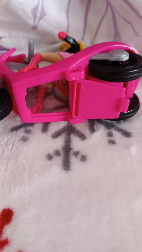 Barbie na motorke, 