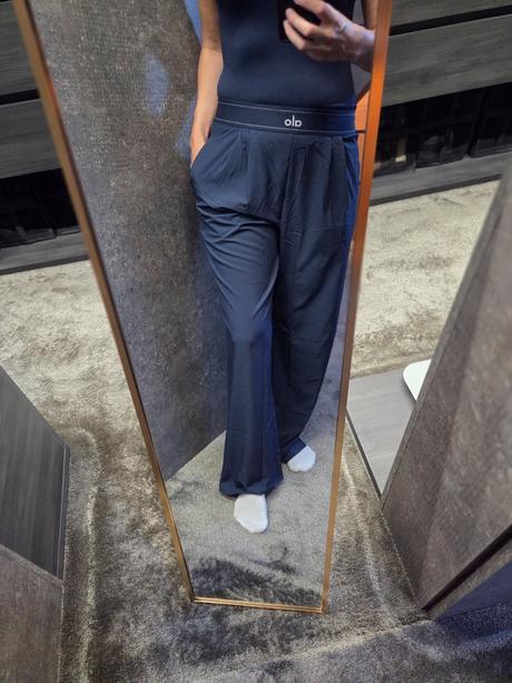 Set alo yoga (široké nohavice suit up + tr, m