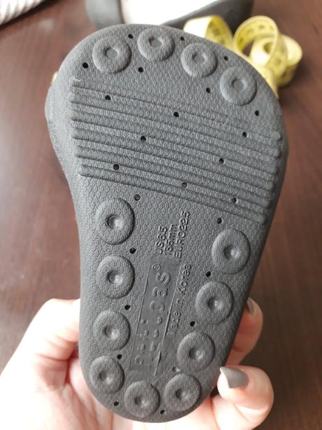 Capačky attipas, 22