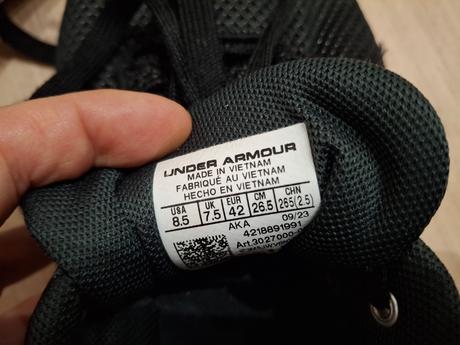 Under armour botasky velmi dobry stav, under armour,42