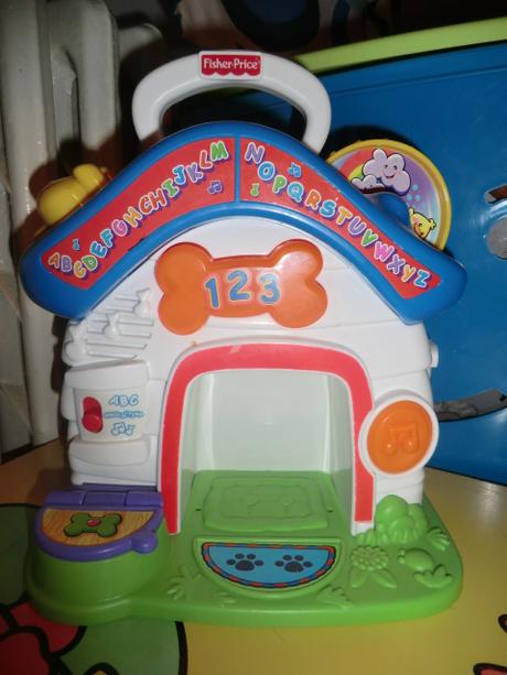 Fischer price domček so psíkom, 