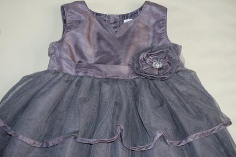 104 volanikove saty,4 r., 104