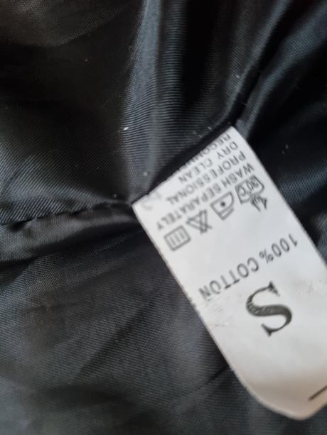 Bunda kozusinkova, s