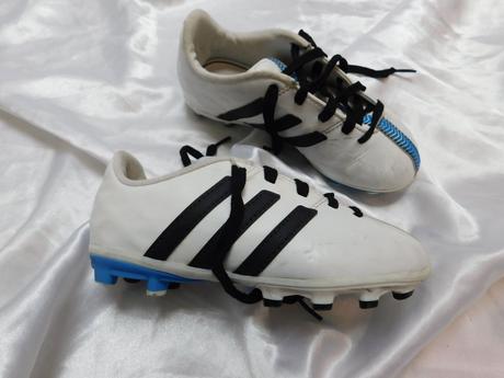 Kvalitne kopačky, adidas,28