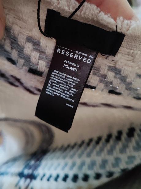 Šál reserved, reserved