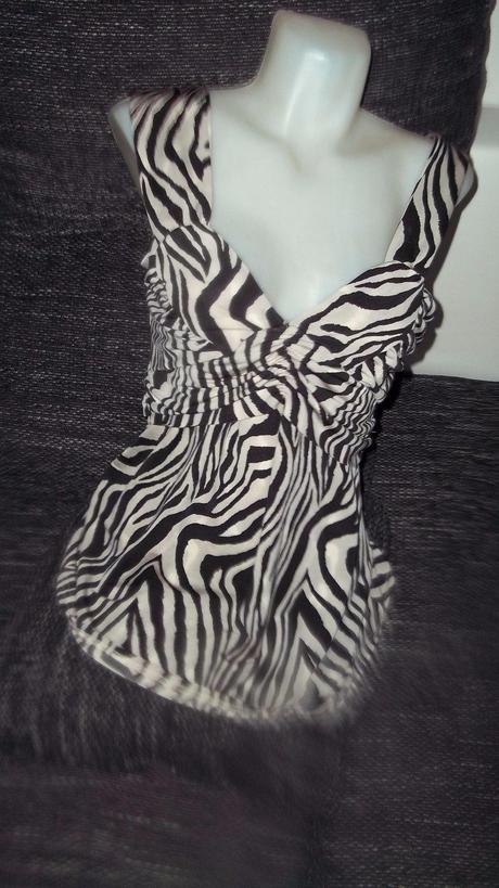 Sexy lycrovy top srdieckovy strih, xl