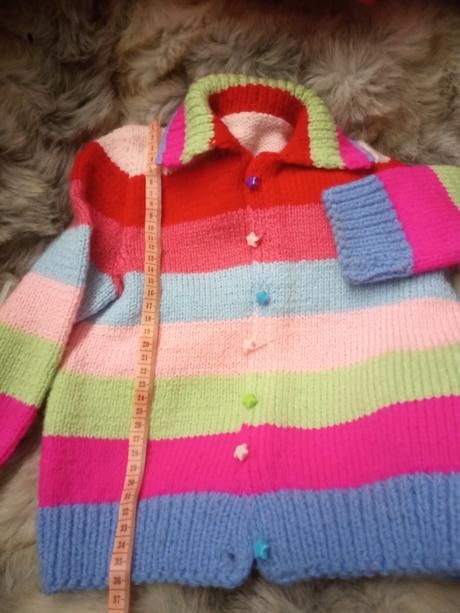 Svetrík pletený, 104