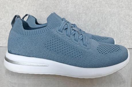 Belasomodré tenisky, 36