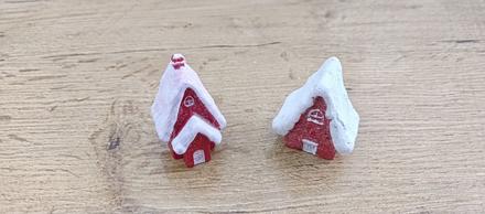 Domček - zimná červená- 35x45 mm,