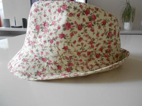 Kvetinkový klobúk-nový, matalan,110