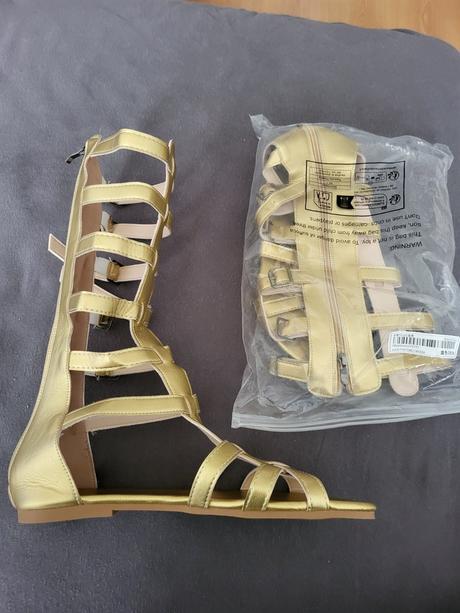 Krásne zlaté gladiatorky, 40