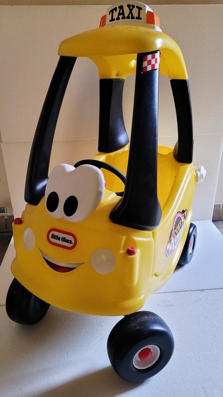 Little tikes autíčko +interaktívna pumpa, 