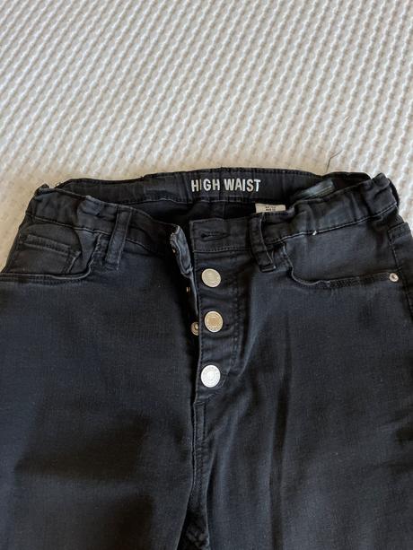 152 elastické rifle, h&m,152