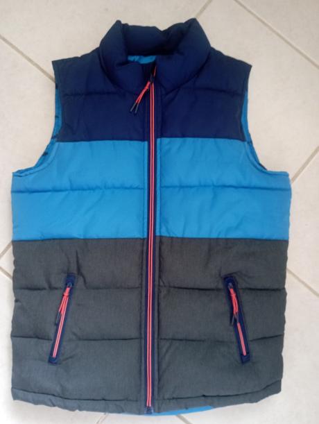 Tchibo vesta chlapčenská super stav, tcm,146
