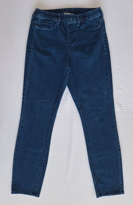 Džegíny, tezenis,s