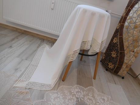 Biely obrus s krajkou + 2 x háčkovaná dečka, 