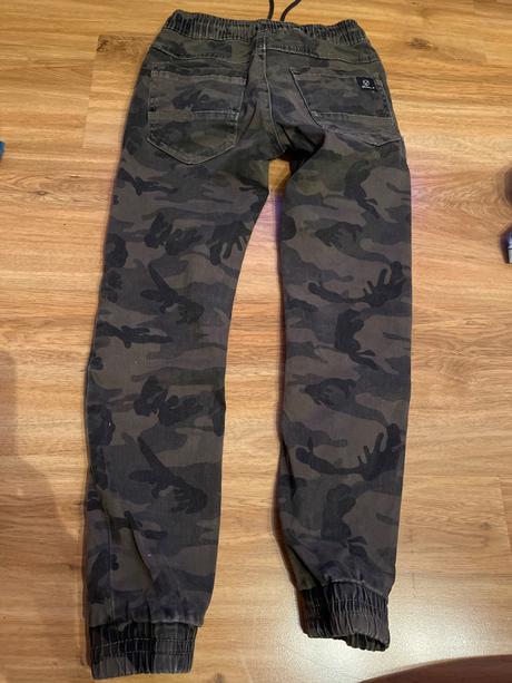 Maskáčové rifle, 134