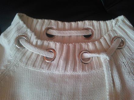 Zaujímavý svetrík, s