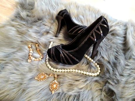 Lodičky so stribornou aplikaciou, 36