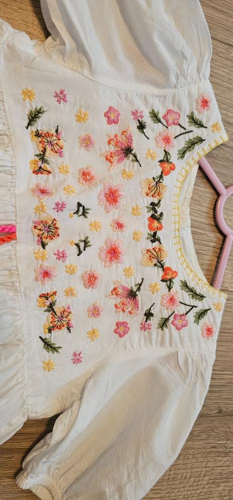 Vyšívané šaty, next,116