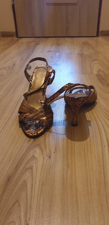 Letné sandálky, 37