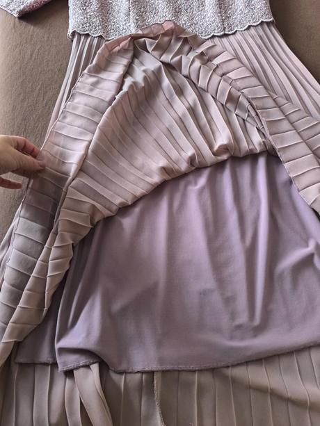 Spoločenské šaty, 40