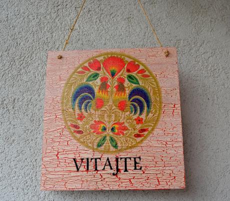 Folk tabuľka vitajte,