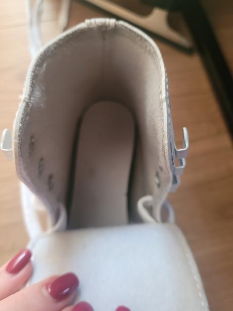 Korčule na ľad, 31