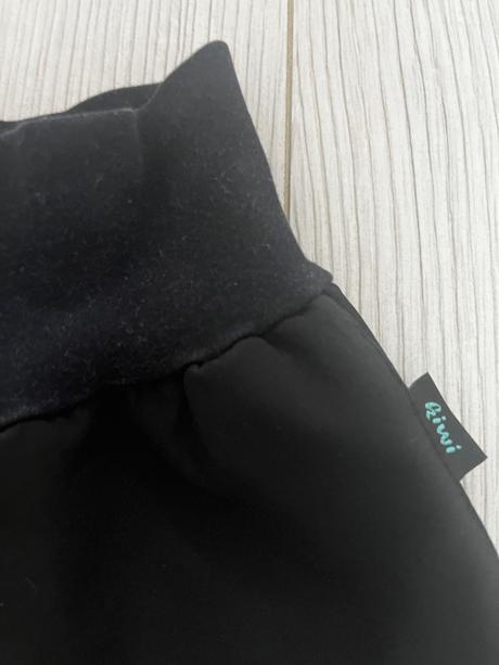 Čierne softshellové nohavice zateplené flisom, 86