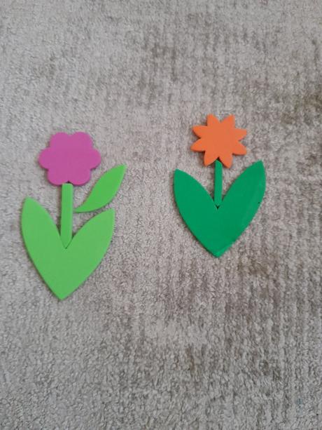 Predám penové kvietky, 